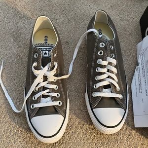 women’s gray/brown converse size 10.5